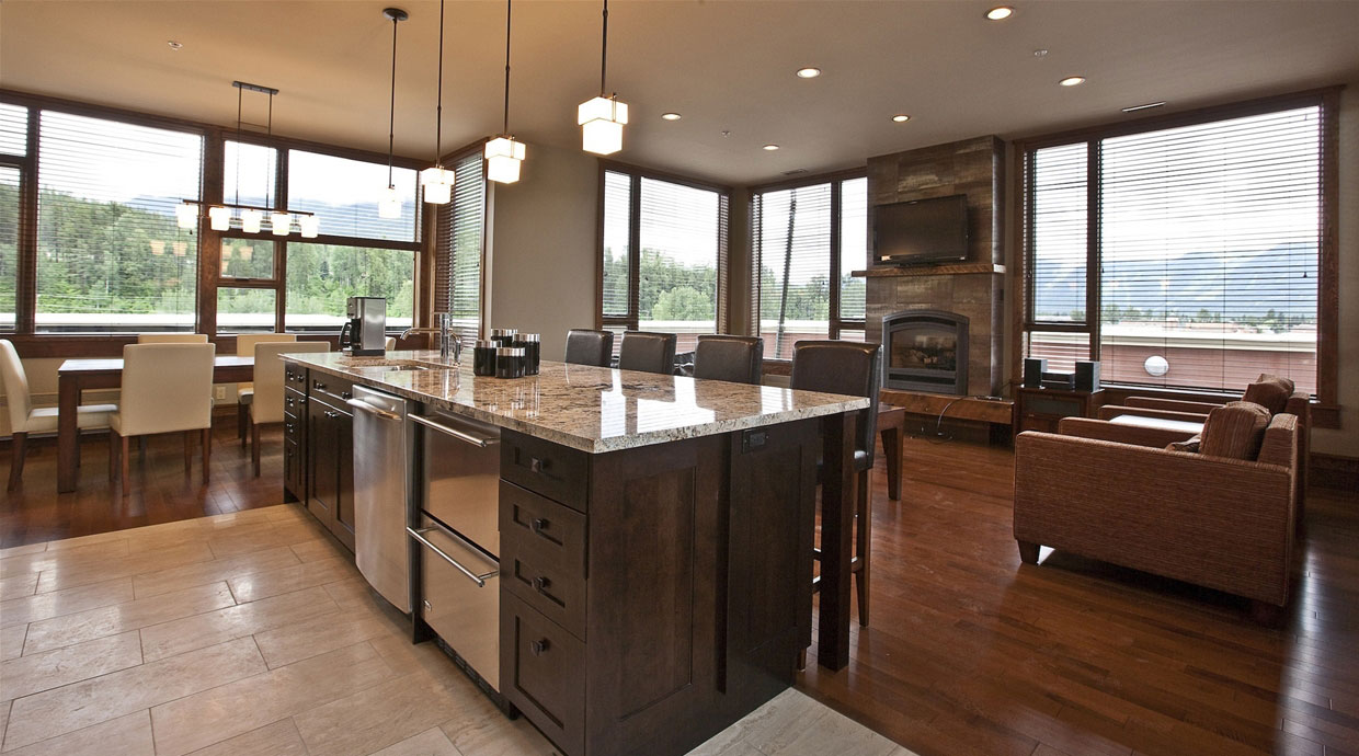 901 Fernie Penthouse