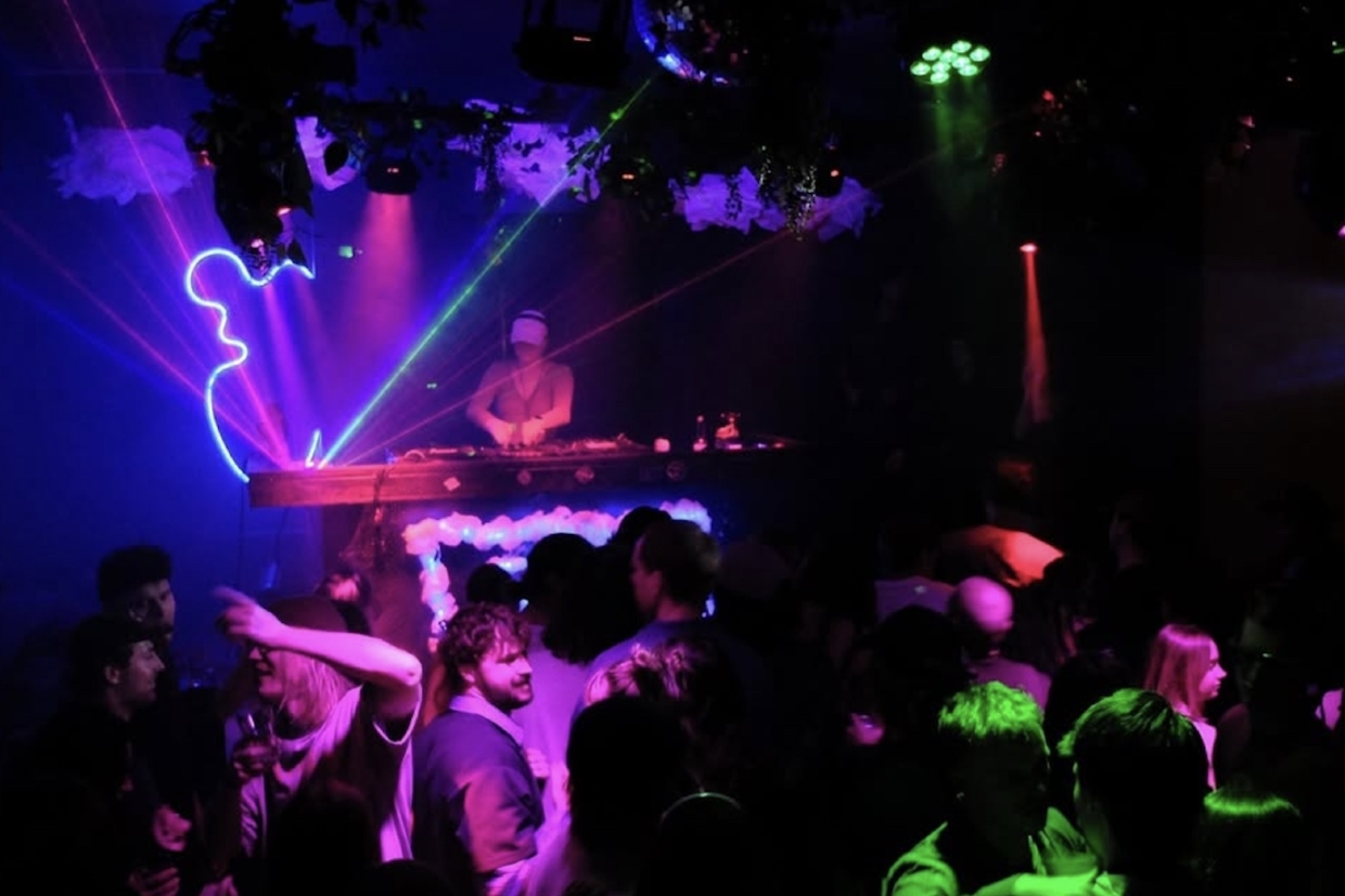 DJs 6016 Dance Supply