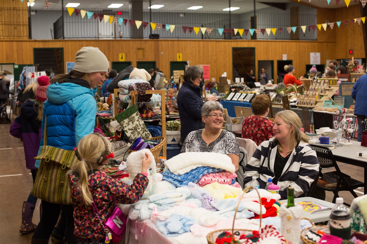 Twilight & Holiday Craft Fair