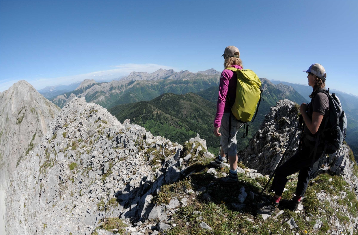 Hiking to Big White Peak at Island Lake Lodge