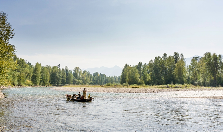 Drift Boat fly fishing on the Elk River | Photo: Matt Kuhn