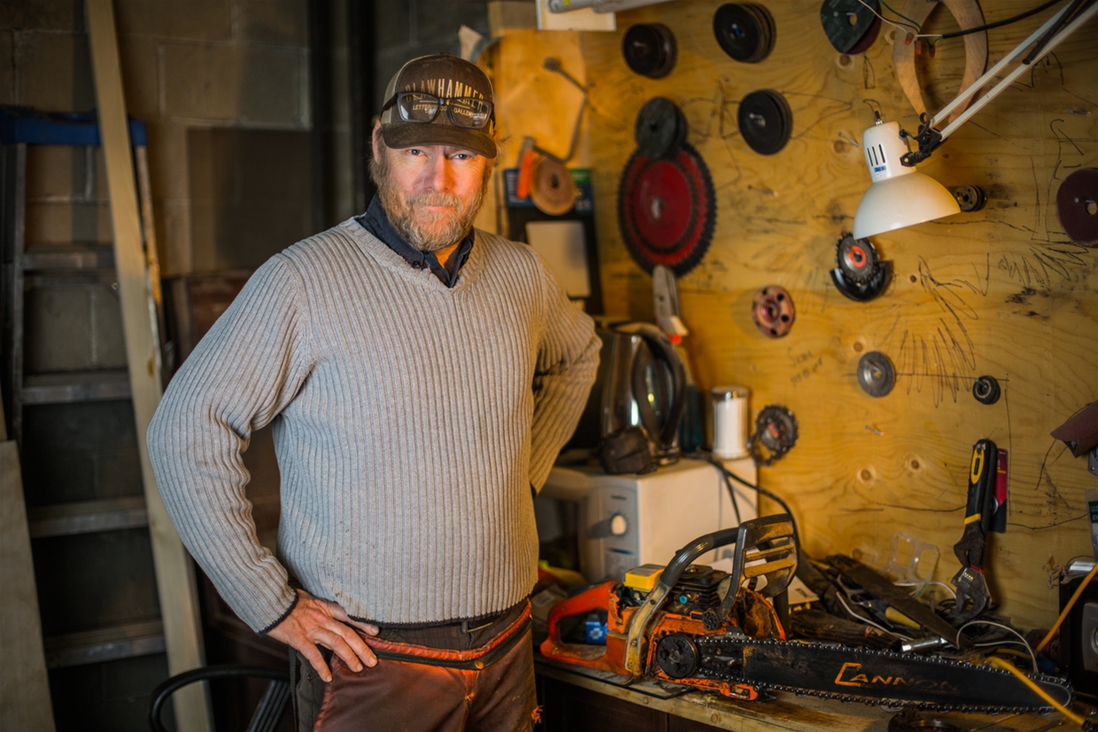 Chainsaw artist, Michael Penny