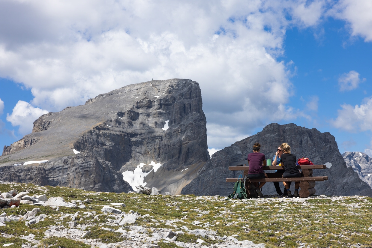 Lunch spot with a view on Mt. Proctor