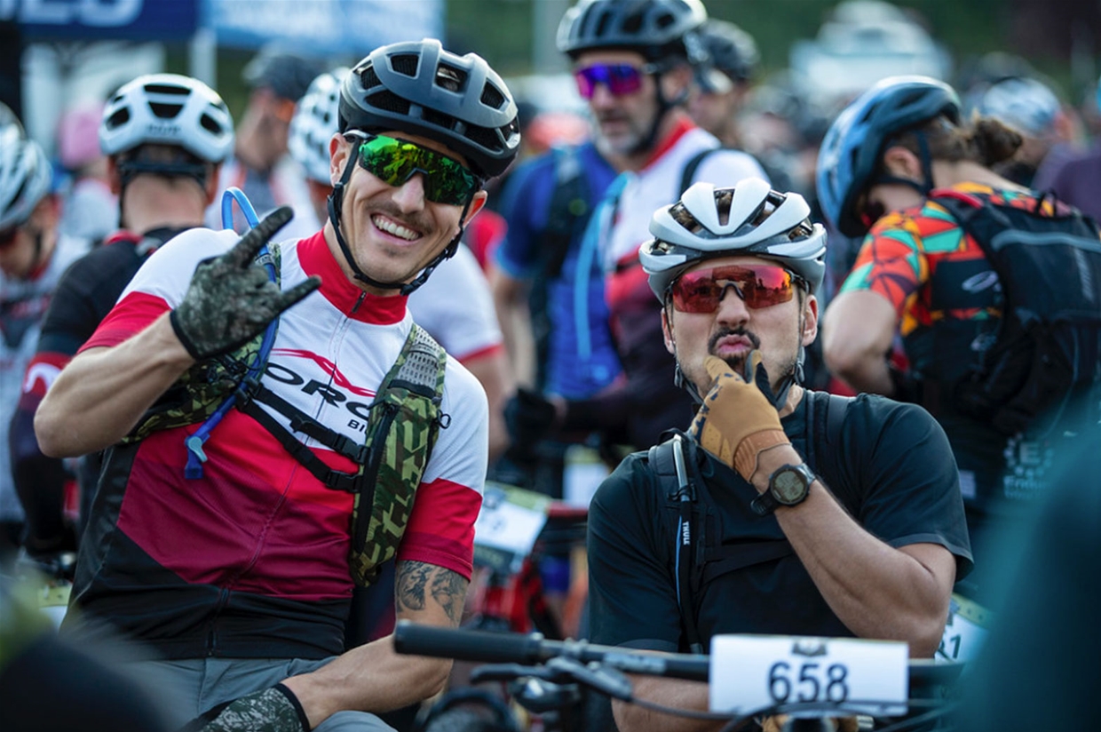 Singletrack 6 - Day 1 - Fernie - 2022