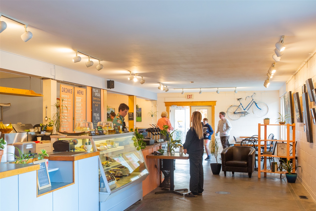 Mugshots Cafe has a spacious interior displaying local art