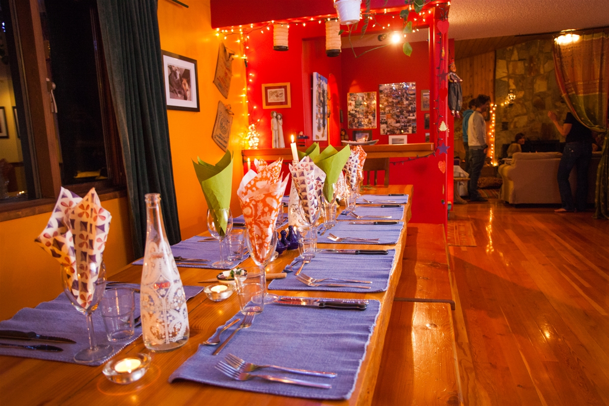 Table ready for dinner at Hideaway Lodge