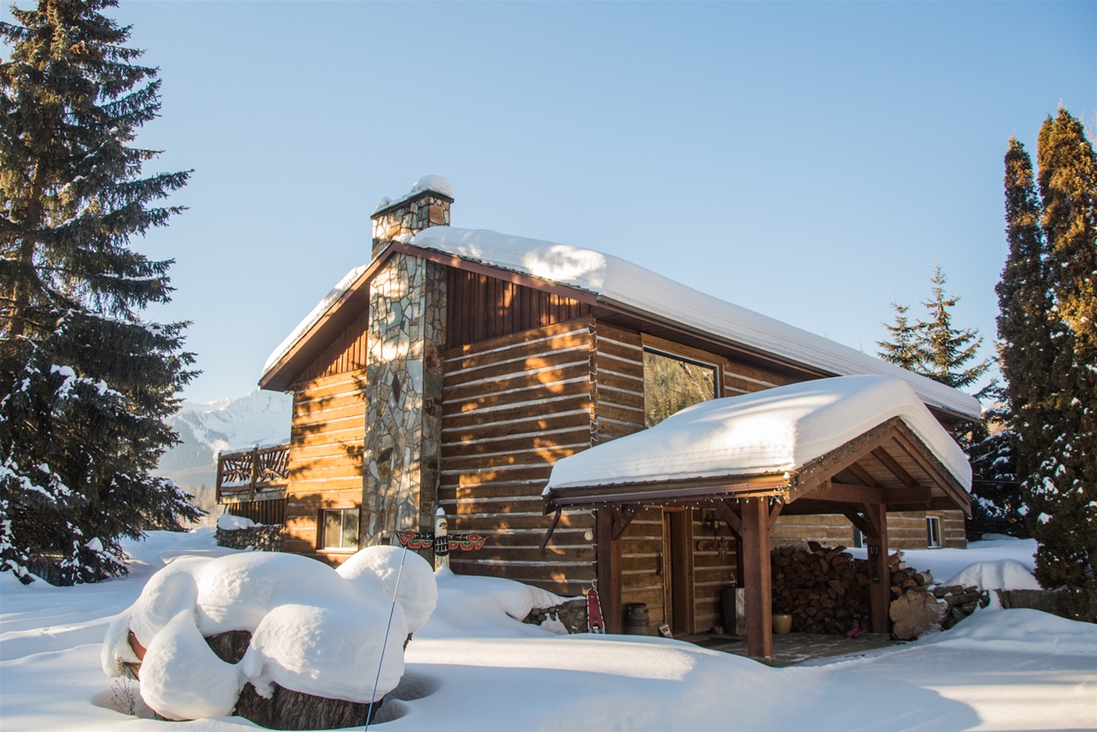Snowy winter day at Canadian Powder Tours Lodge