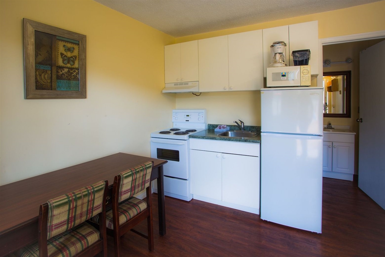 Guest room kitchenette
