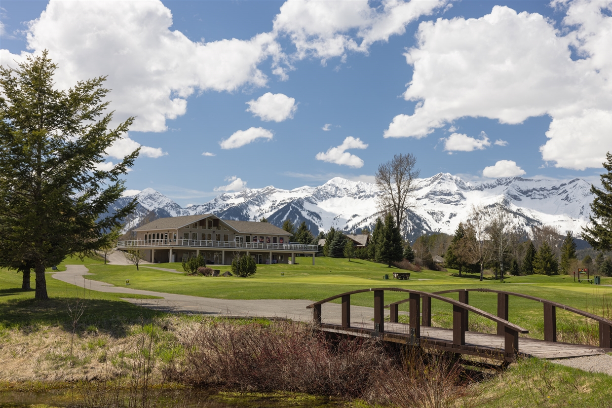 Bayleaf Indian Fusion at Fernie Golf Club