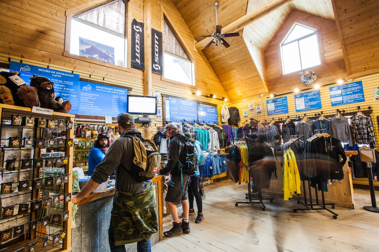  Sports Alpine Retail Store