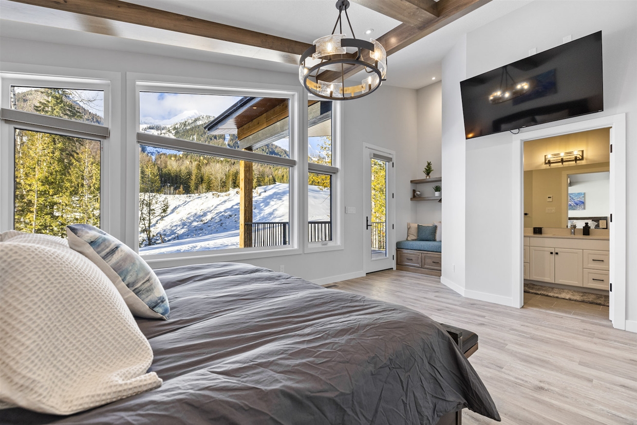 Spacious and elegant mountain style