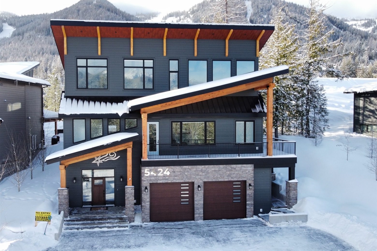 Premium location right below the Timber chair base