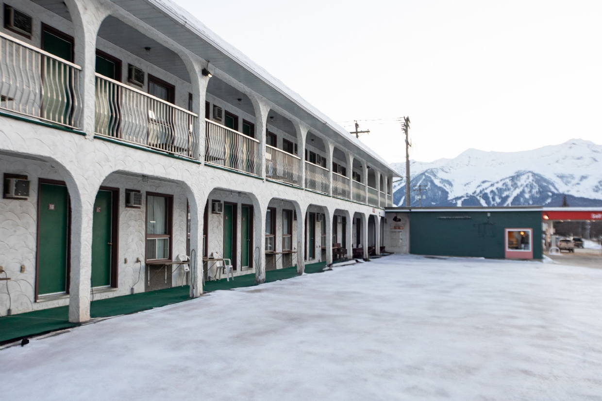 East Kootenay Motel Exterior - Winter