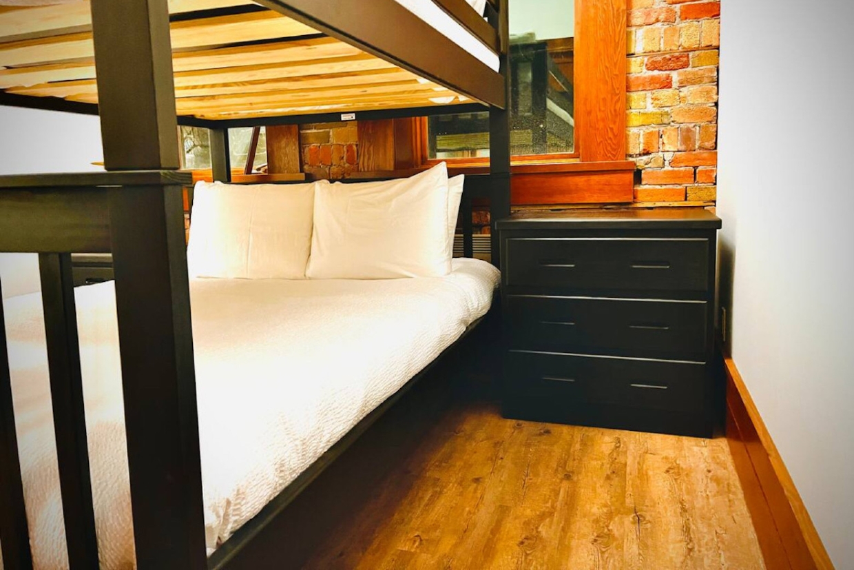 901 Fernie - Luxurious accommodations in Historic Downtown