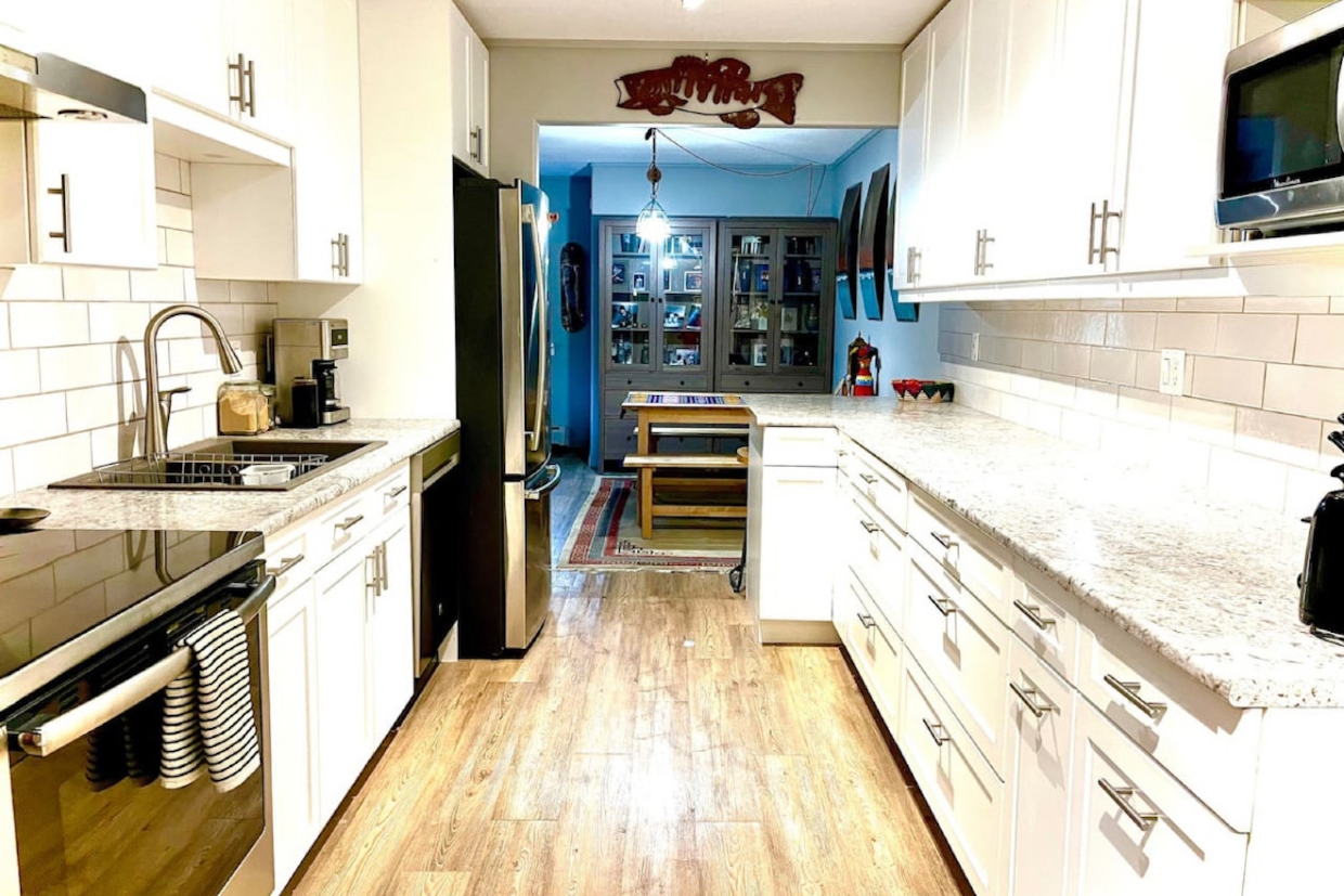 Cosy Riverside Annex Condo with Sauna