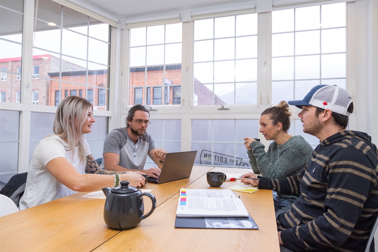 Teck meeting room seats 6