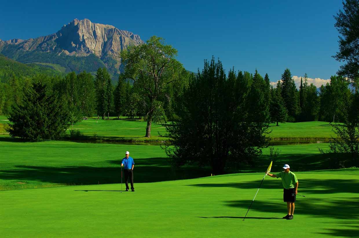 Stunning view of the Rocky Mountains 