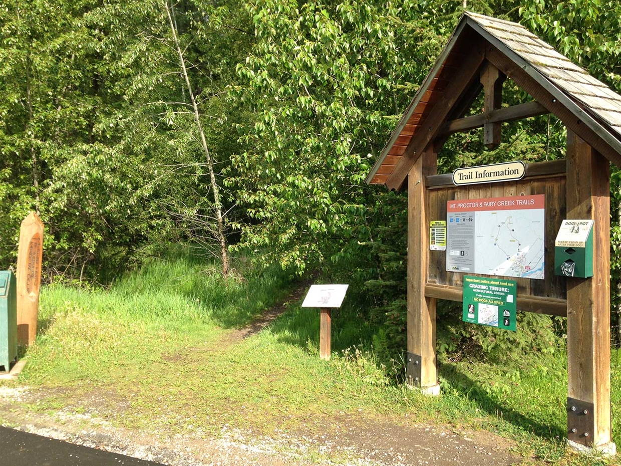 Mt Proctor Trailhead beside Fernie Chamber & Visitor Centre