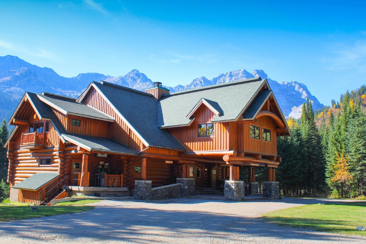 Island Lake Lodge - Summer