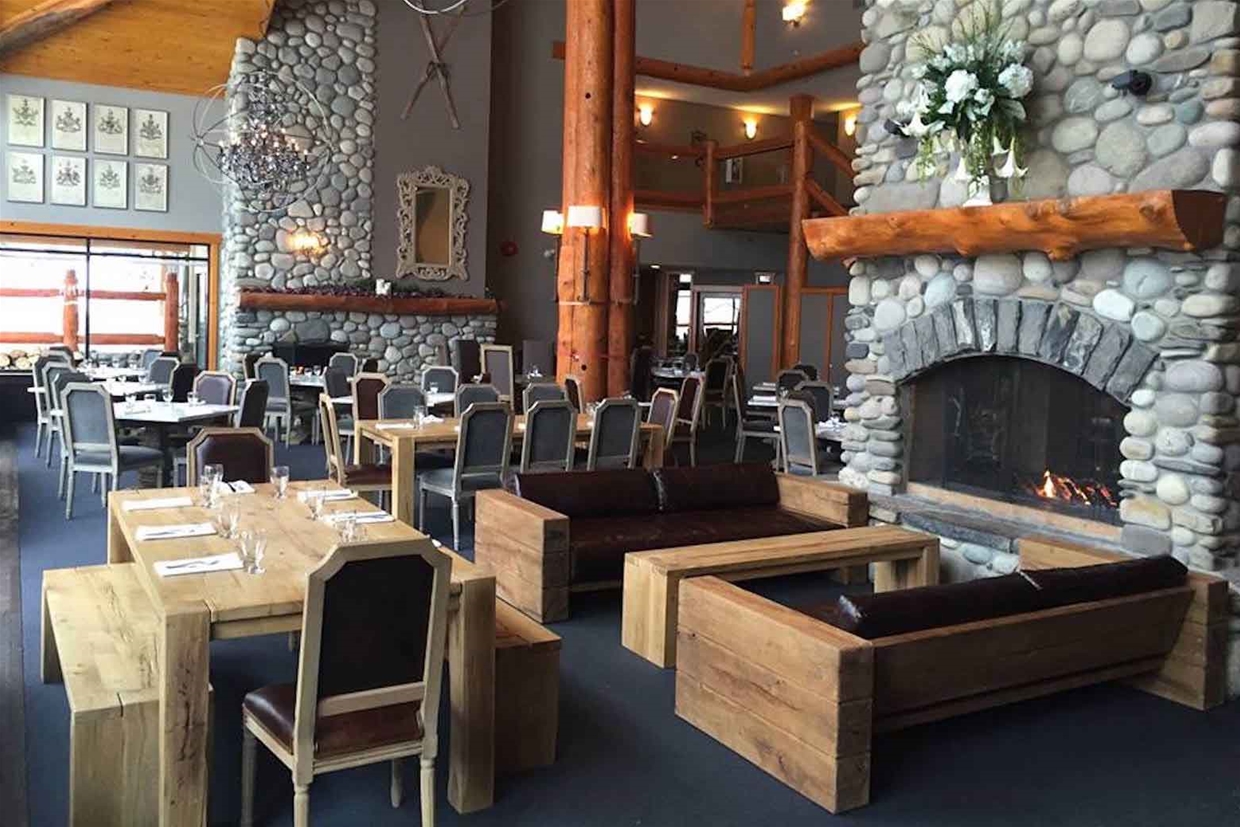 Cosy Fireplace at Cirque