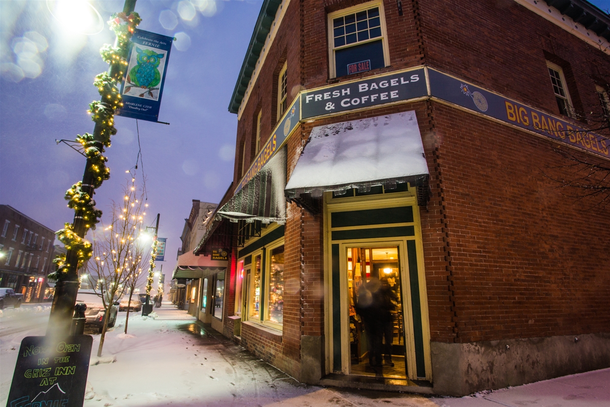Outside of Big Bang Bagels in winter season