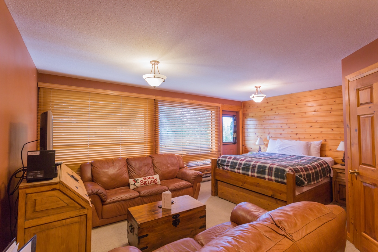 Condo suites at Griz Inn