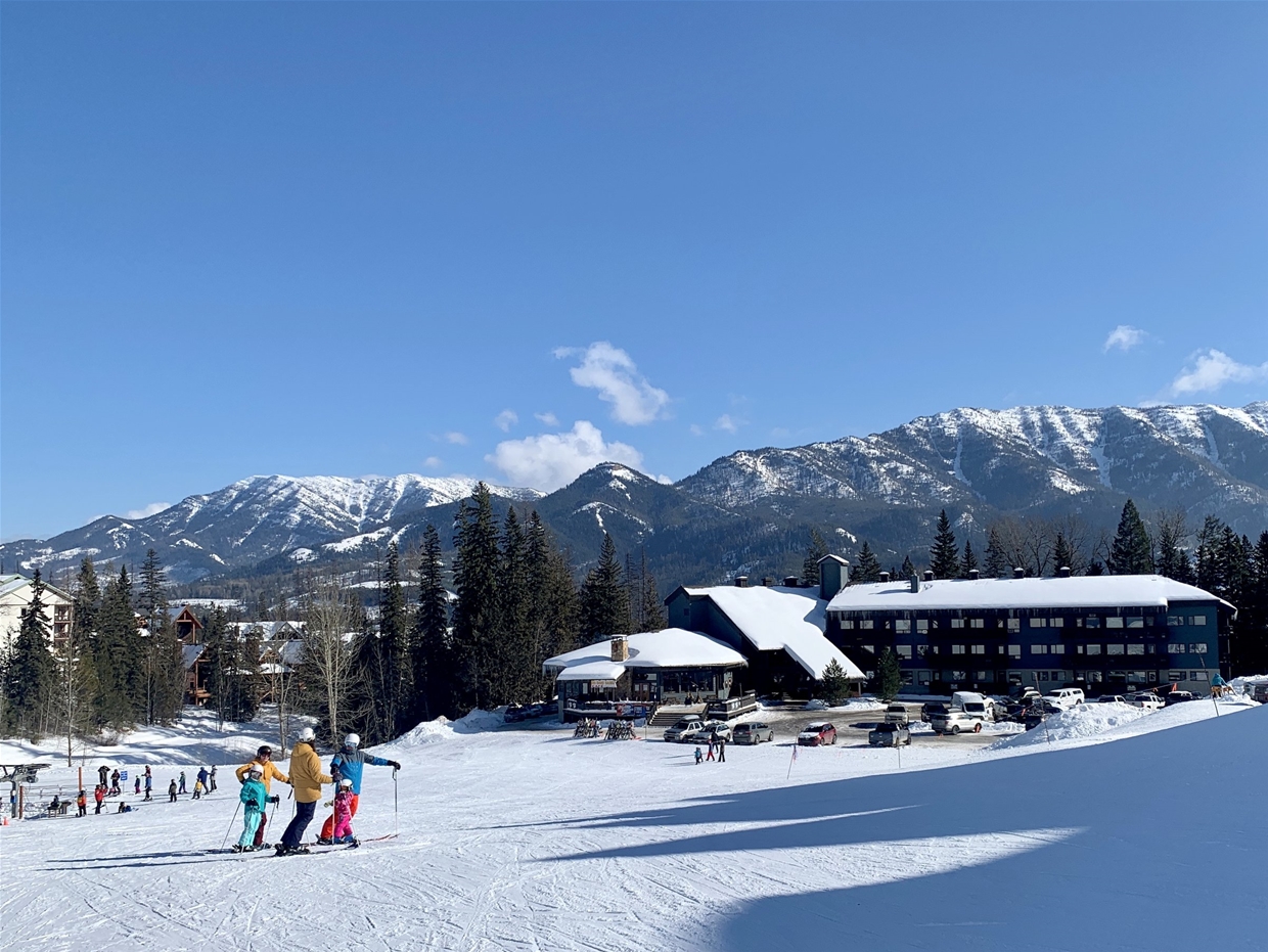 Griz Inn  Condominium Hotel at Fernie Alpine Resort
