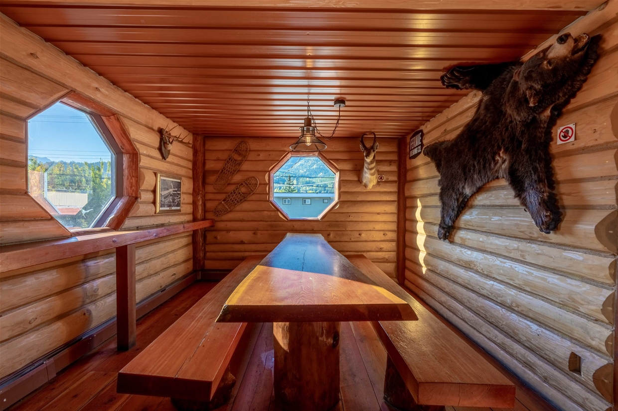 Long table at the Kodiak Lounge