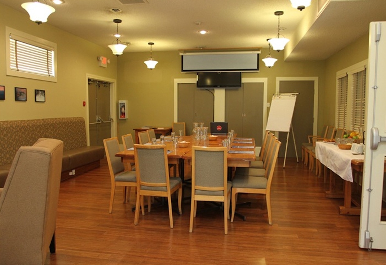 Red Tree Lodge. Fernie, BC