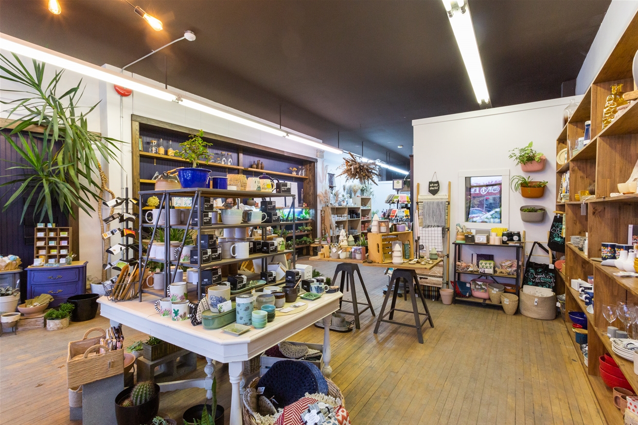 Find unique gifts inside the Green Petal