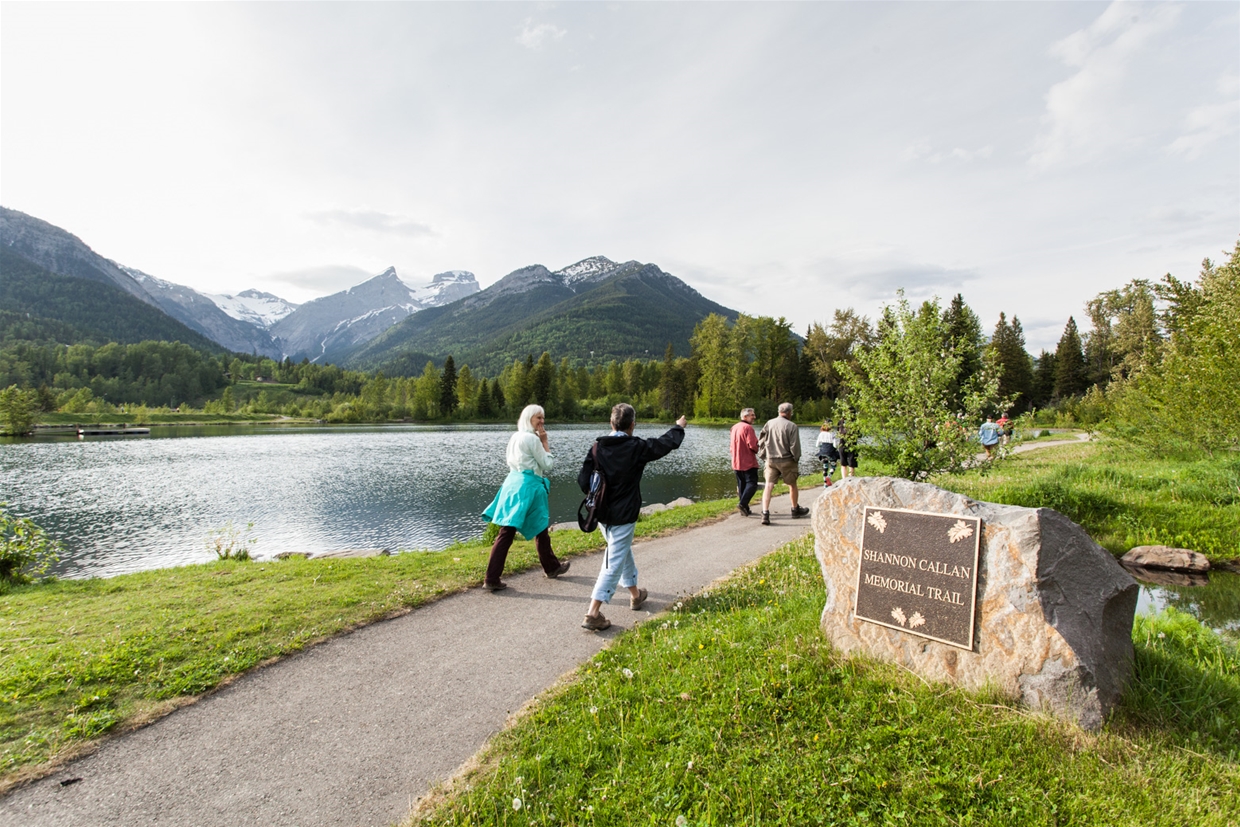 Birding & Wildlife Viewing with Wild Nature Tours