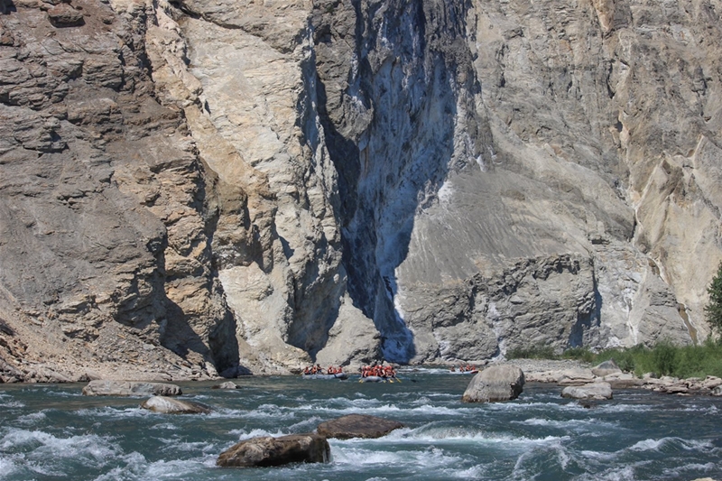 Whitewater Rafting on the Elk River